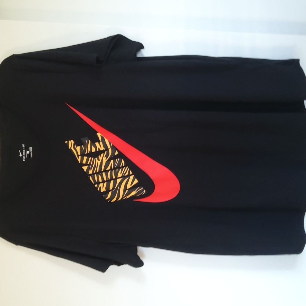 Nike black shirt